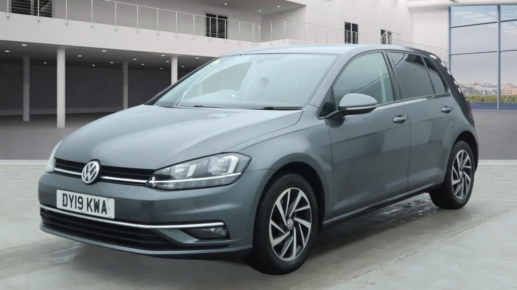 Used Volkswagen Golf 2019 for sale - 77534695: Photo 2