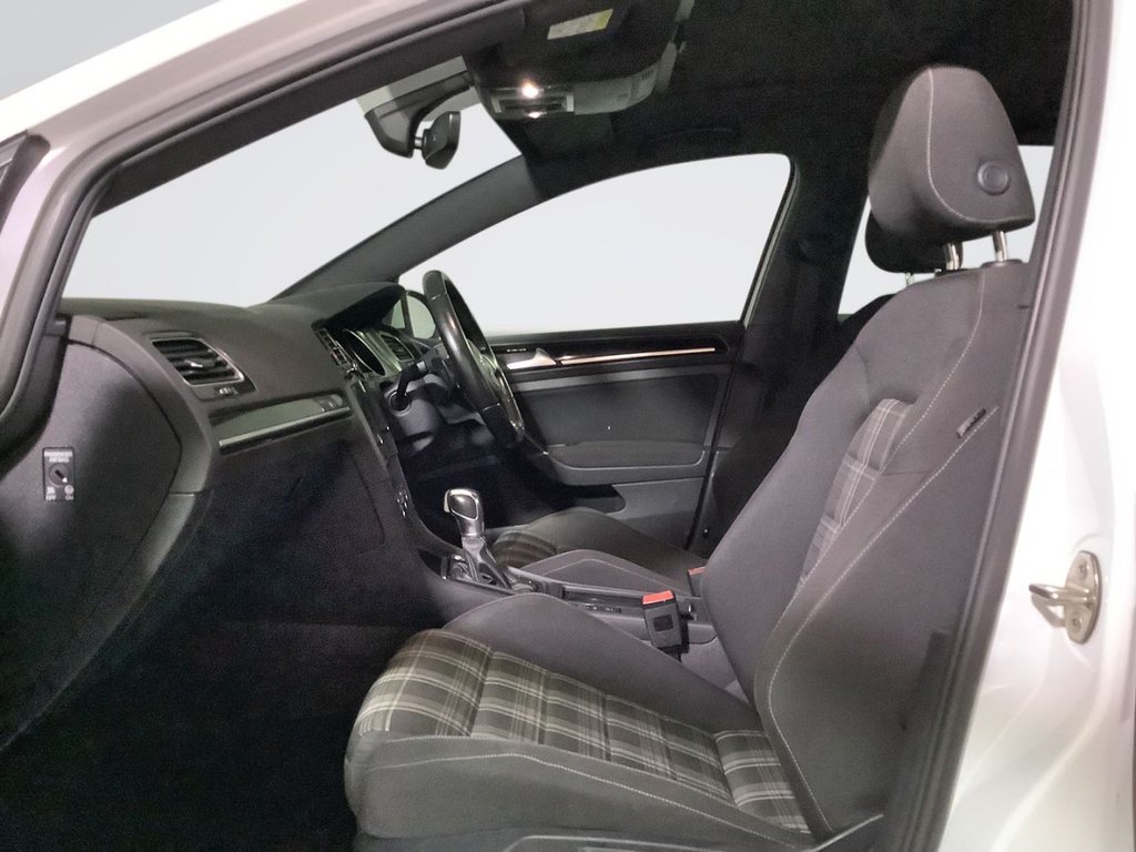 Used Volkswagen Golf 2016 for sale - 77165891: Photo 12