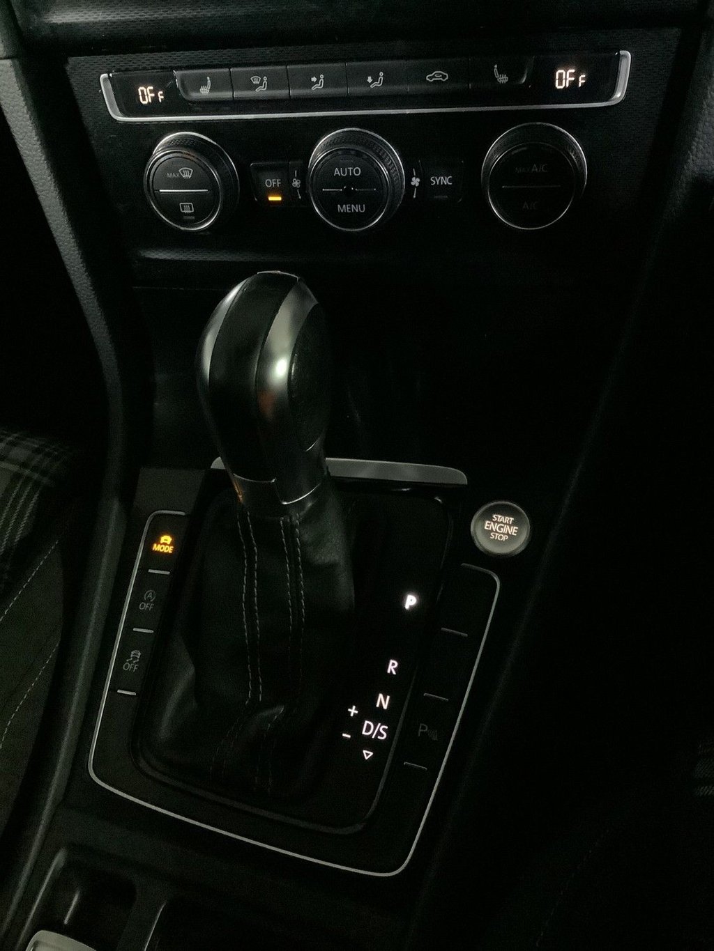 Used Volkswagen Golf 2016 for sale - 77165891: Photo 24