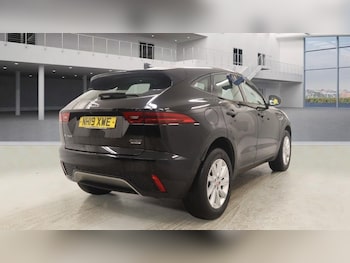 Used Jaguar E-Pace 2019 for sale - 77360043: Photo