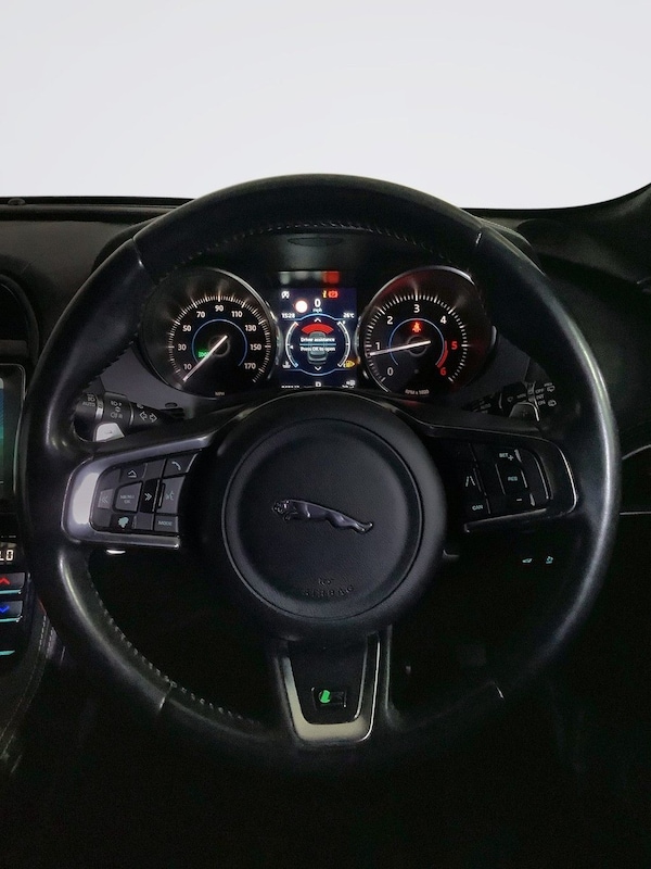 Used Jaguar F-Pace 2019 for sale - 76256157: Photo 16