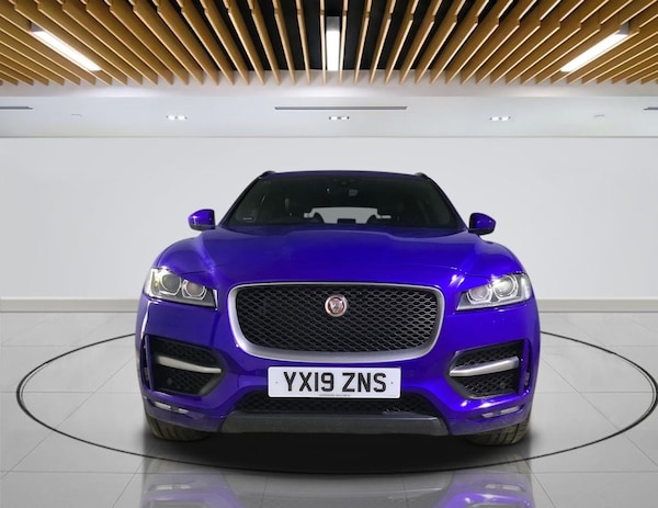 Used Jaguar F-Pace 2019 for sale - 76256157: Photo 2