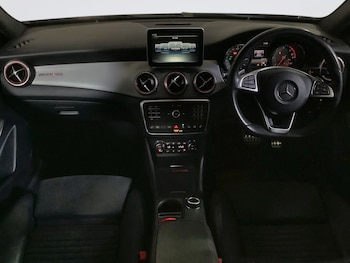 Used Mercedes-Benz 180 2015 for sale - 76009708: Photo