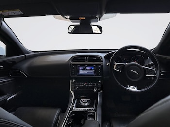 Used Jaguar XE 2017 for sale - 79209817: Photo