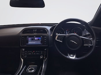 Used Jaguar XE 2017 for sale - 79209817: Photo