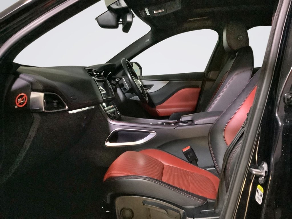 Used Jaguar F-Pace 2017 for sale - 76111862: Photo 12