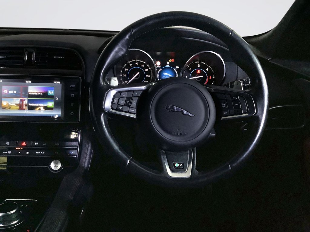 Used Jaguar F-Pace 2017 for sale - 76111862: Photo 13