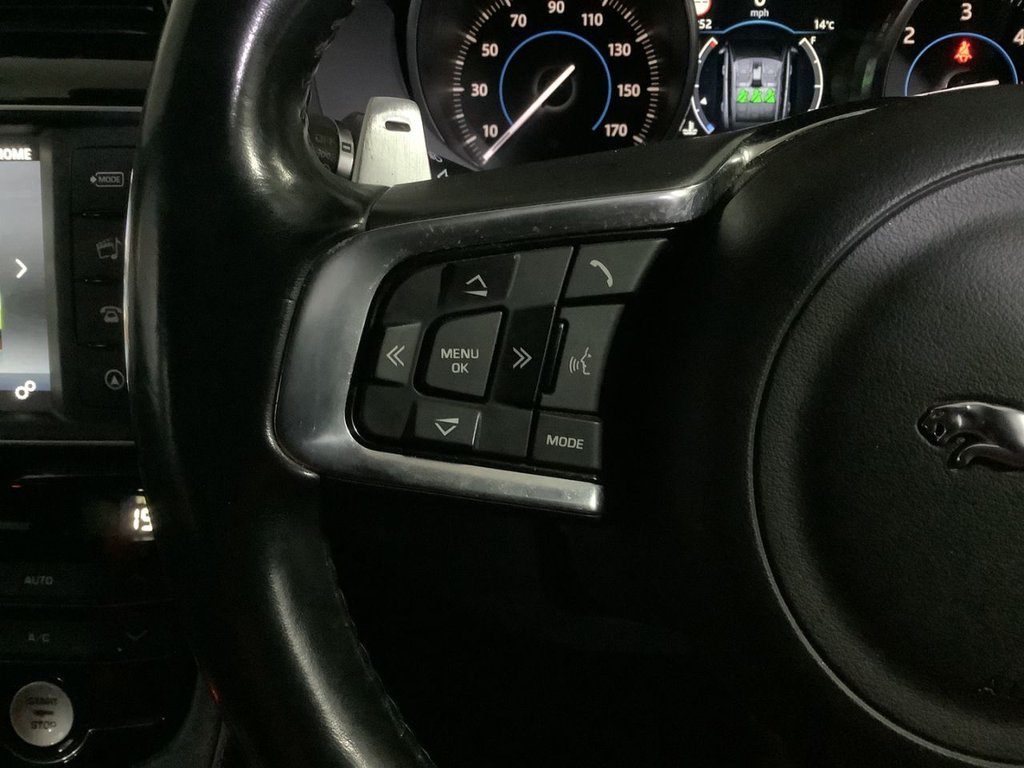 Used Jaguar F-Pace 2017 for sale - 76111862: Photo 19