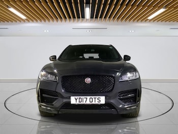 Used Jaguar F-Pace 2017 for sale - 76111862: Photo 2