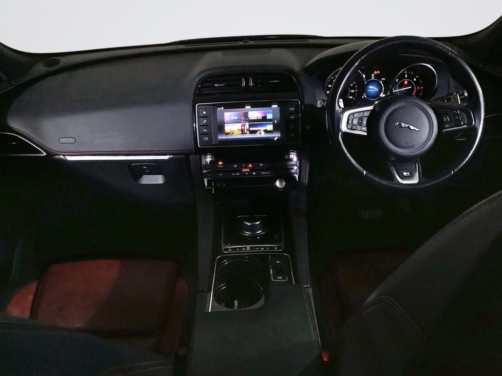 Used Jaguar F-Pace 2017 for sale - 76111862: Photo 3