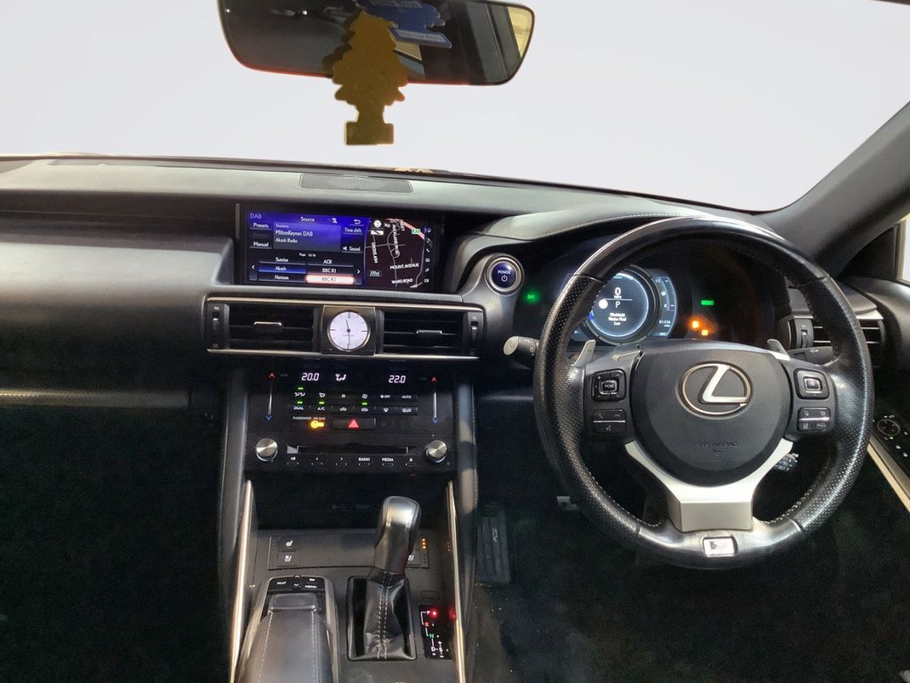 Used Lexus IS 2017 for sale - 76900362: Photo 3