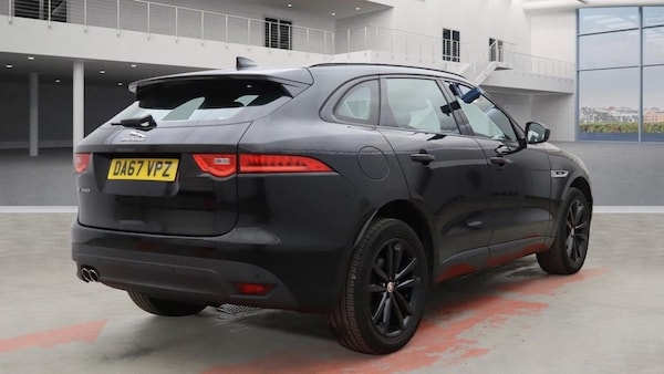 Used Jaguar F-Pace 2017 for sale - 76256717: Photo 4