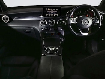 Used Mercedes-Benz GLC 2018 for sale - 77241580: Photo