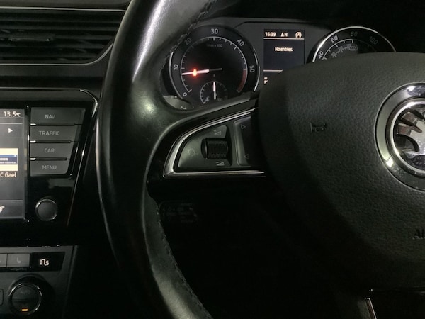 Used Skoda Superb 2016 for sale - 76223532: Photo 14
