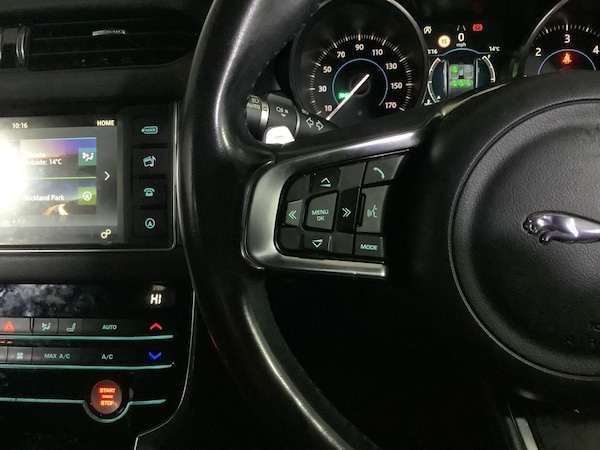 Used Jaguar XF 2018 for sale - 76241347: Photo 17