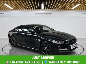 Used Jaguar XE 2017 for sale - 79763973: Photo