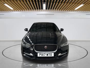 Used Jaguar XE 2017 for sale - 79763973: Photo