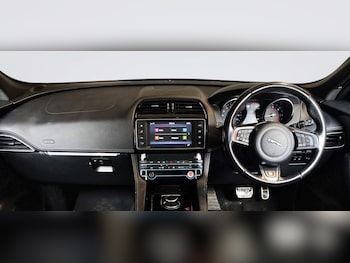 Used Jaguar F-Pace 2018 for sale - 75533777: Photo