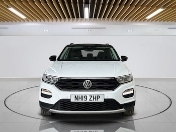 Used Volkswagen T-Roc 2019 for sale - 78569473: Photo