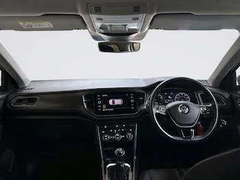 Used Volkswagen T-Roc 2019 for sale - 78569473: Photo