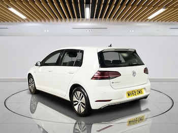 Used Volkswagen Golf 2019 for sale - 75596962: Photo