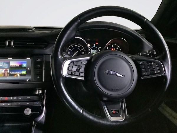 Used Jaguar XF 2015 for sale - 76202593: Photo 15