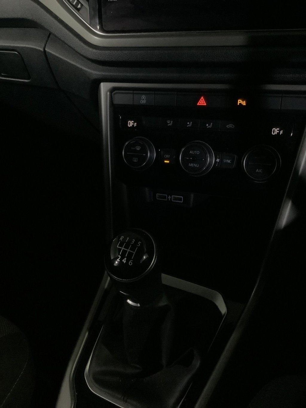 Used Volkswagen T-Roc 2020 for sale - 77287598: Photo 24