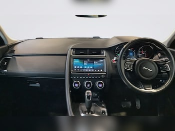 Used Jaguar E-Pace 2019 for sale - 77451574: Photo