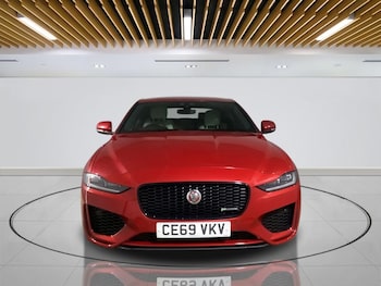 Used Jaguar XE 2019 for sale - 75359187: Photo