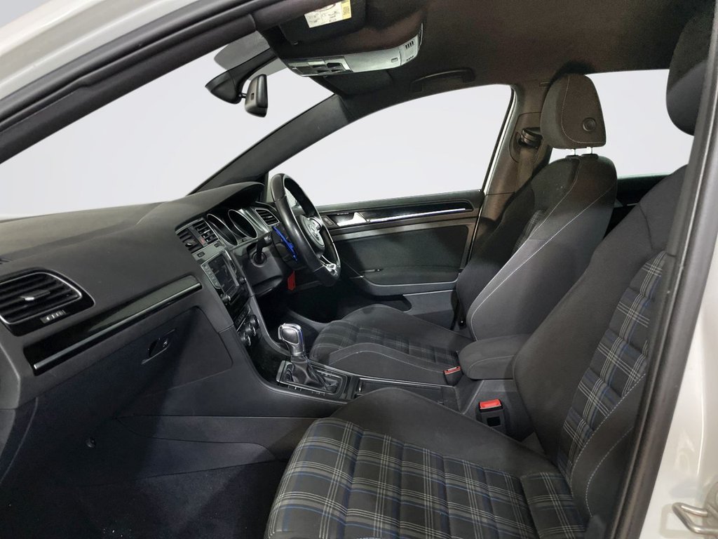 Used Volkswagen Golf 2016 for sale - 78140768: Photo 10
