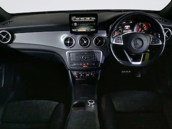 Used Mercedes-Benz GLA 2016 for sale - 76038910: Photo 3