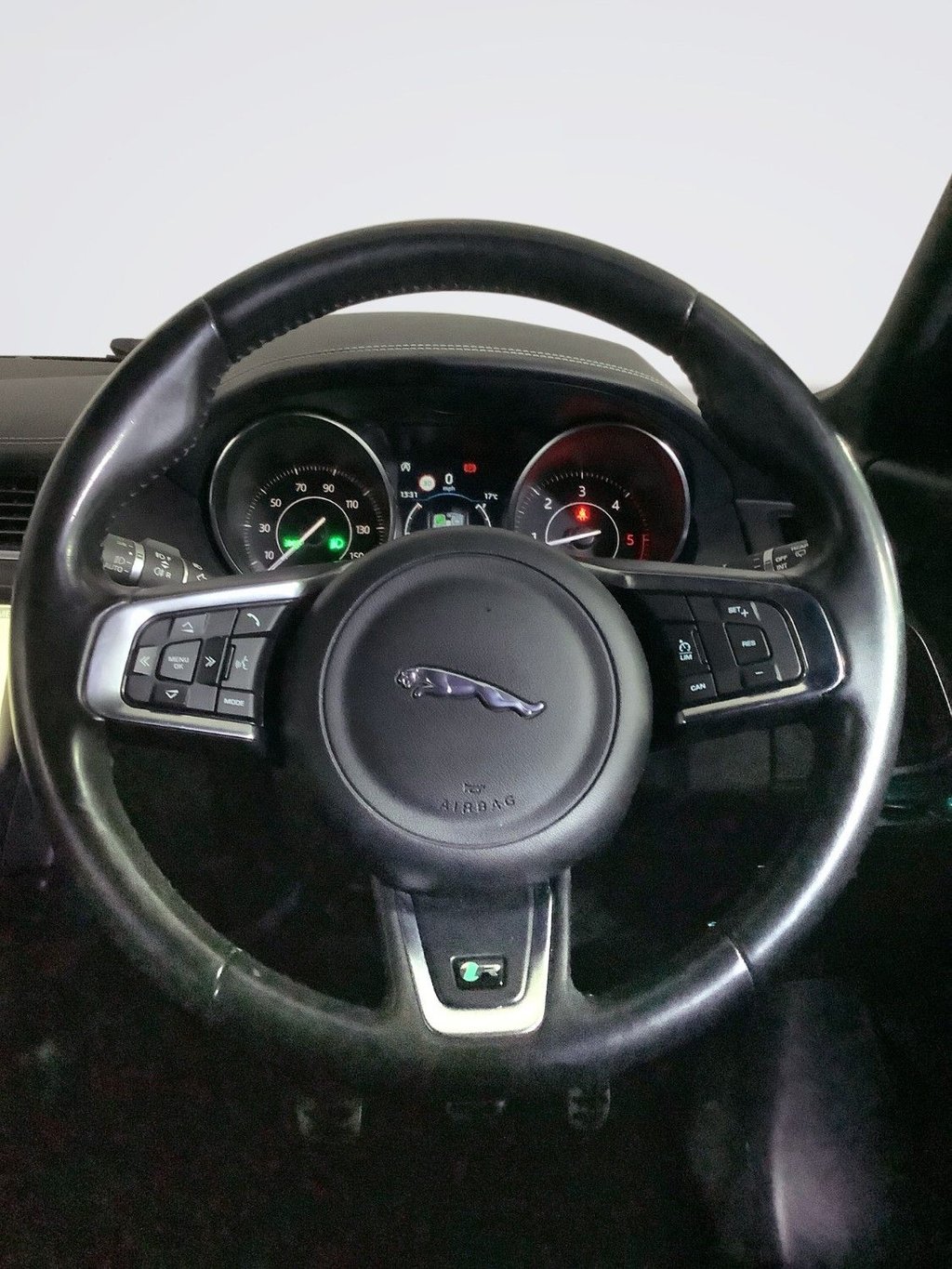 Used Jaguar E-Pace 2018 for sale - 76074148: Photo 16