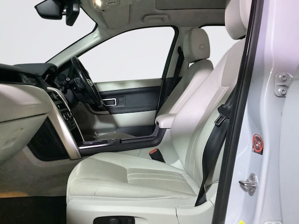 Used Land Rover Discovery Sport 2016 for sale - 76327871: Photo 12