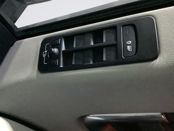 Used Land Rover Discovery Sport 2016 for sale - 76327871: Photo 26