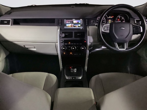 Used Land Rover Discovery Sport 2016 for sale - 76327871: Photo 3