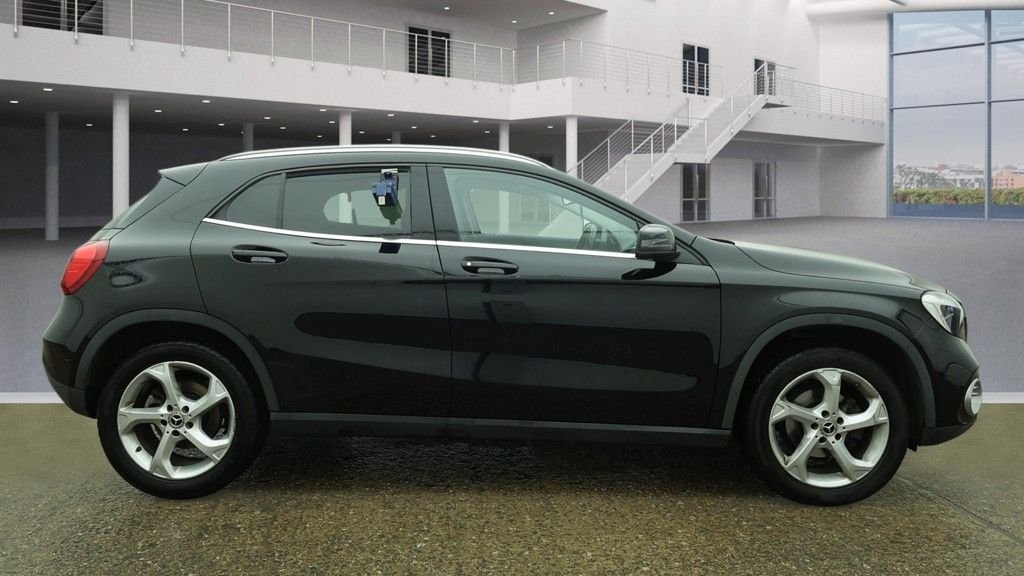 Used Mercedes-Benz GLA 2018 for sale - 77941793: Photo 11