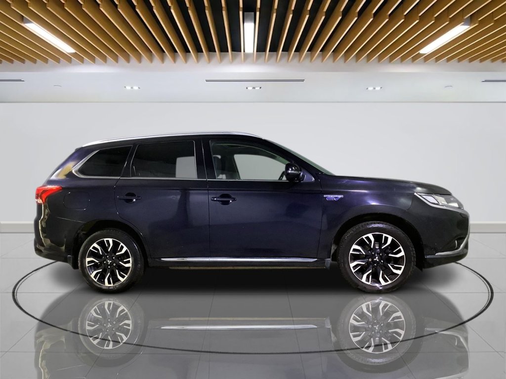 Used Mitsubishi Outlander 2017 for sale - 76496003: Photo 9