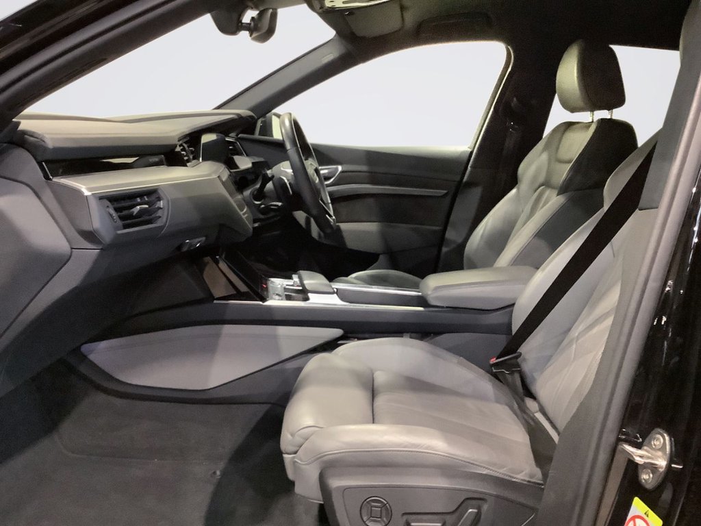 Used Audi e-tron 2020 for sale - 78181189: Photo 12