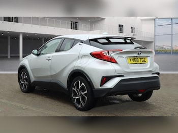 Used Toyota C-HR 2019 for sale - 75619843: Photo