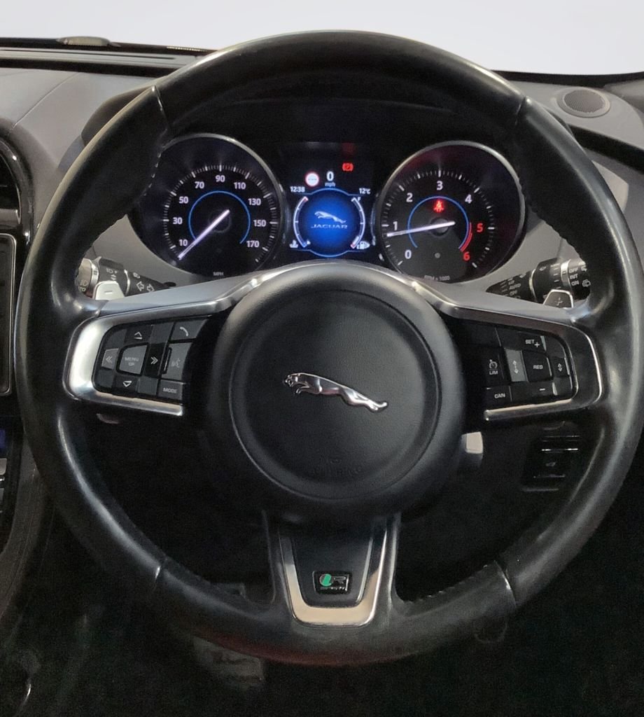 Used Jaguar F-Pace 2018 for sale - 77132969: Photo 15