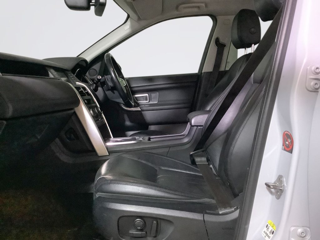 Used Land Rover Discovery Sport 2015 for sale - 76439372: Photo 12
