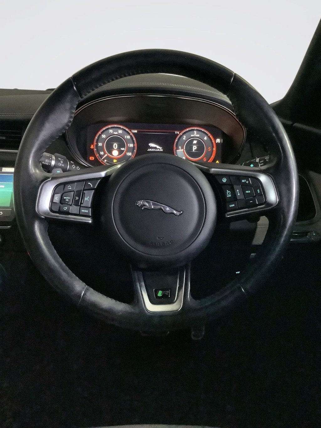 Used Jaguar E-Pace 2018 for sale - 76563329: Photo 16