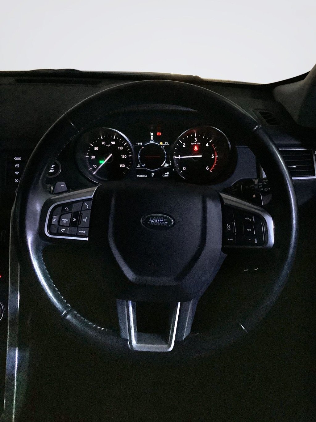 Used Land Rover Discovery Sport 2017 for sale - 76739988: Photo 13