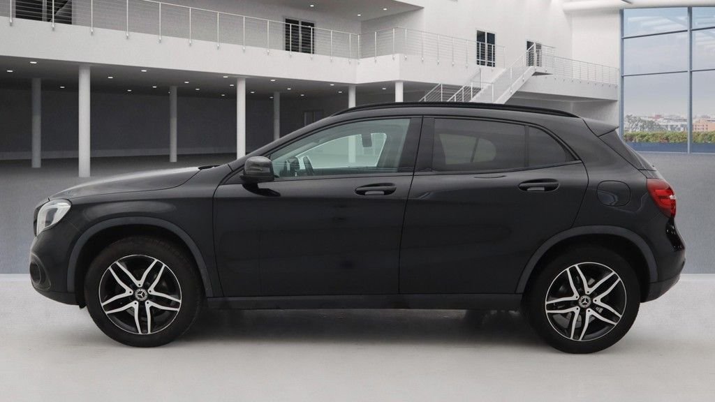 Used Mercedes-Benz GLA 2018 for sale - 76469586: Photo 6