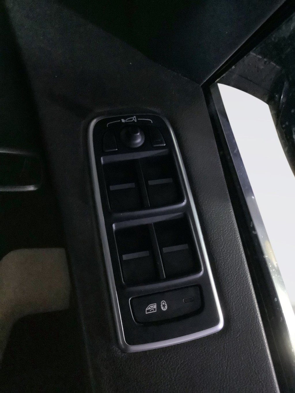 Used Jaguar F-Pace 2018 for sale - 77952589: Photo 27