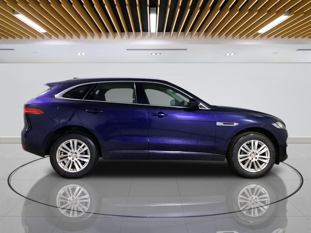 Used Jaguar F-Pace 2018 for sale - 77952589: Photo 8