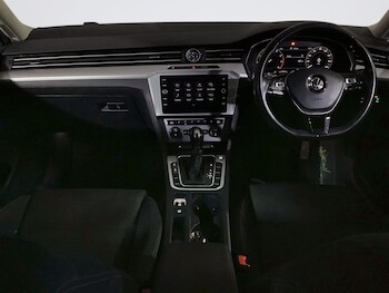 Used Volkswagen Passat 2019 for sale - 76558730: Photo