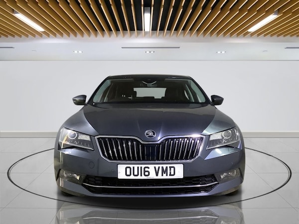 Used Skoda Superb 2016 for sale - 76162869: Photo 2