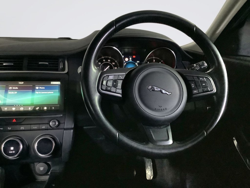 Used Jaguar E-Pace 2018 for sale - 76670520: Photo 15