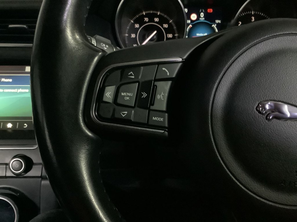 Used Jaguar E-Pace 2018 for sale - 76670520: Photo 17
